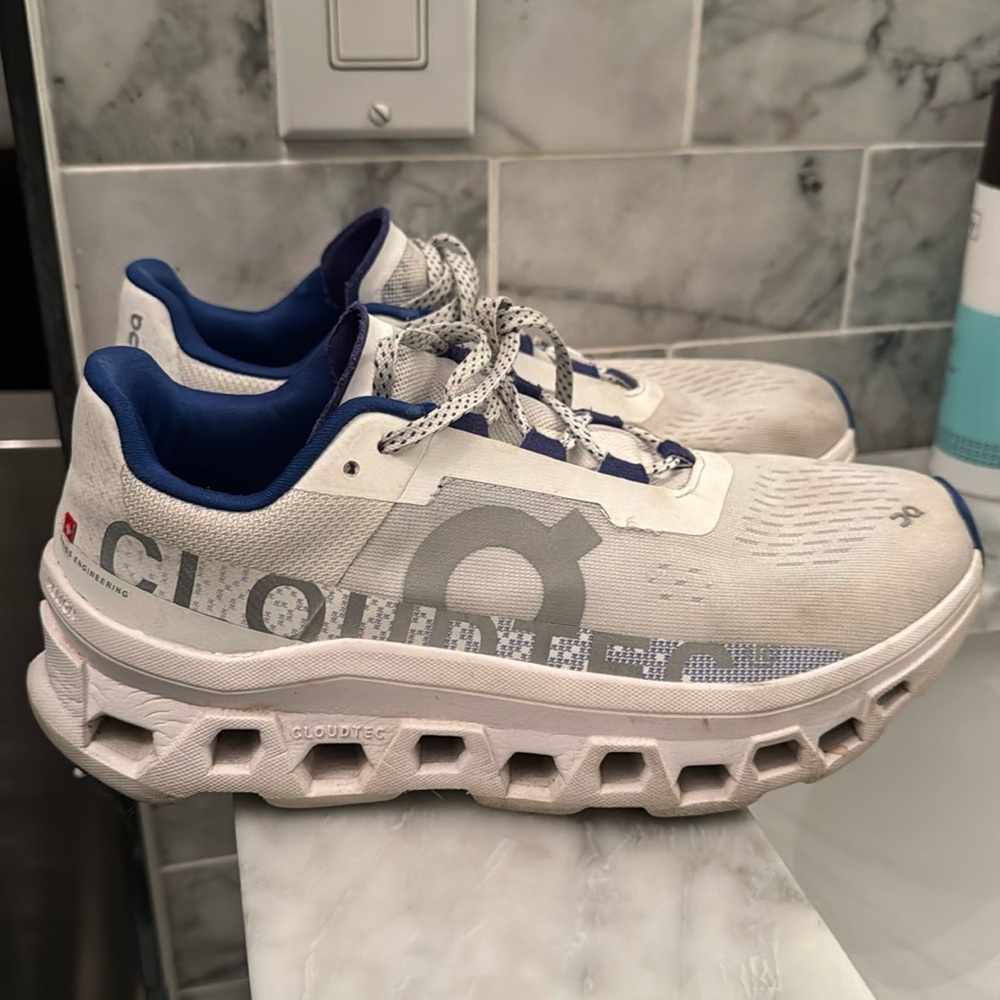 On Cloudtec gently used running sneakers